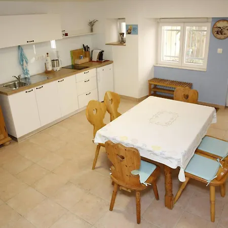 Holiday home Authentic Holiday Overlooking The Bay