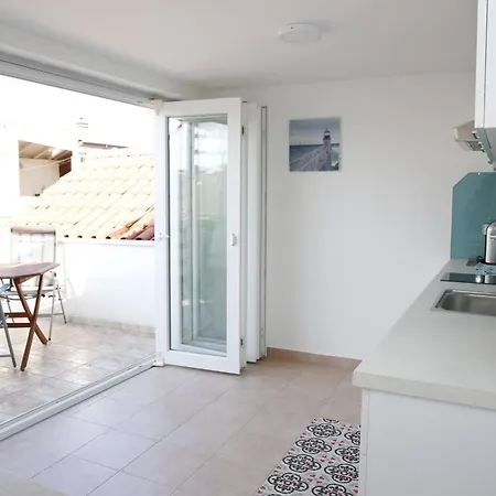 Holiday home Authentic Holiday Overlooking The Bay *